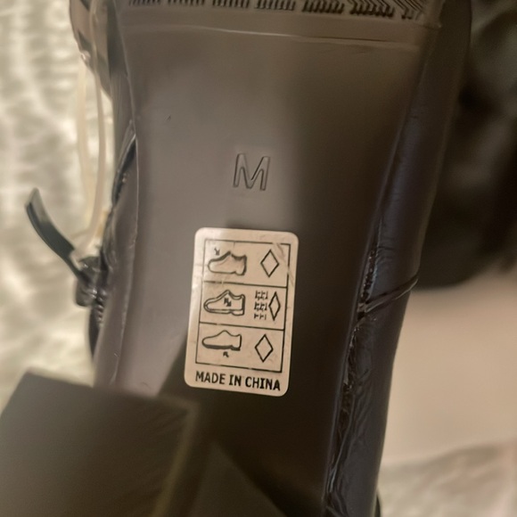 New Rue 21 zip up boots, black, size Medium (women's 6-7), with heel - Picture 5 of 10